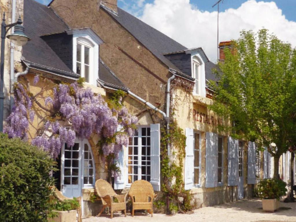 Residence Hoteliere La Marine Combleux Exteriör bild